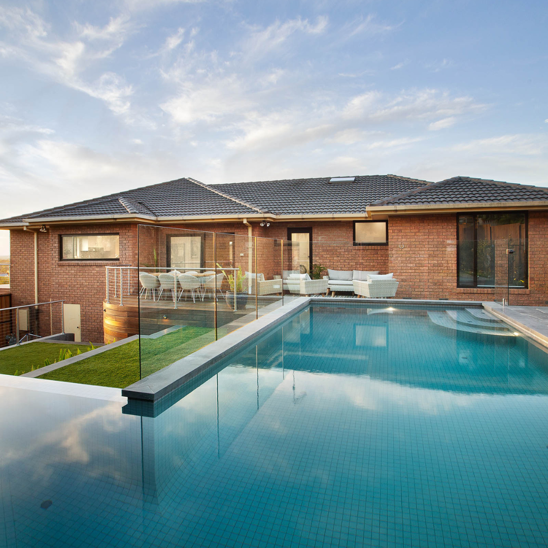 Custom luxury swimming pool constructed in Berwick, Melbourne